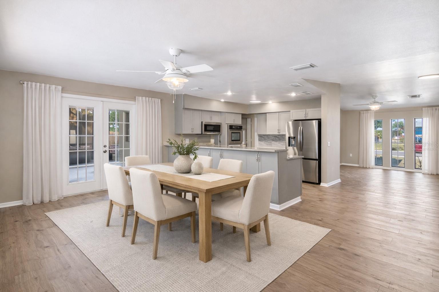 virtually staged - dining area
