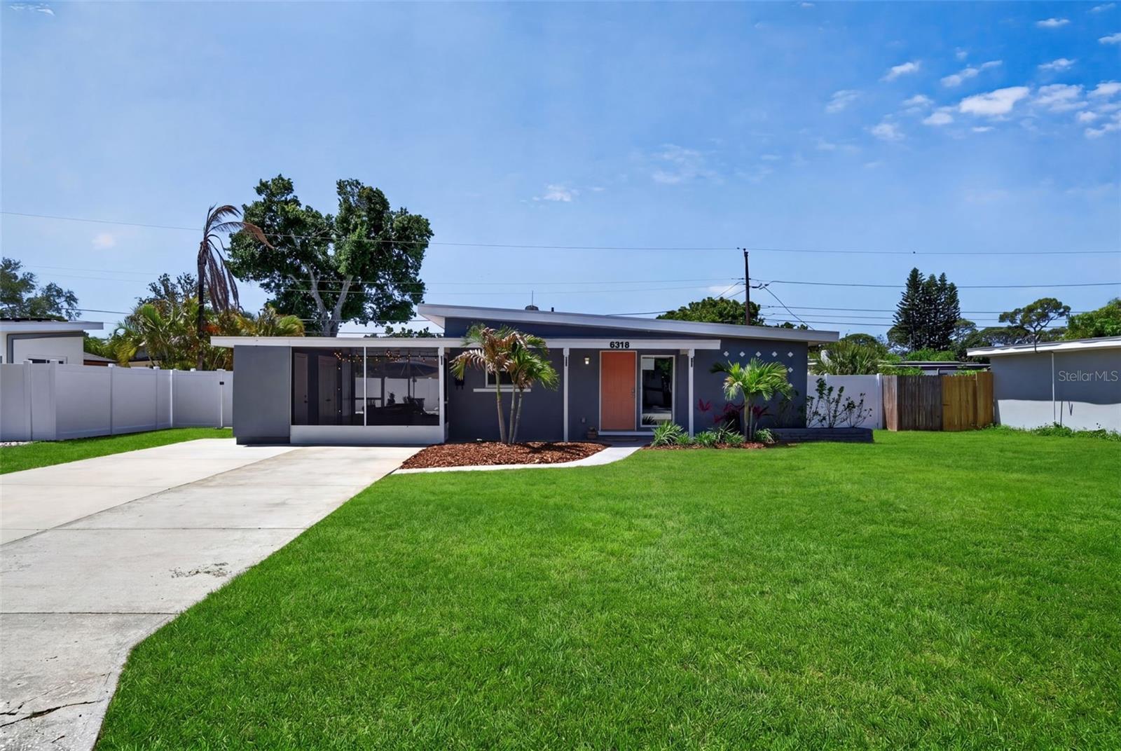 Grass has been virtually enhanced.