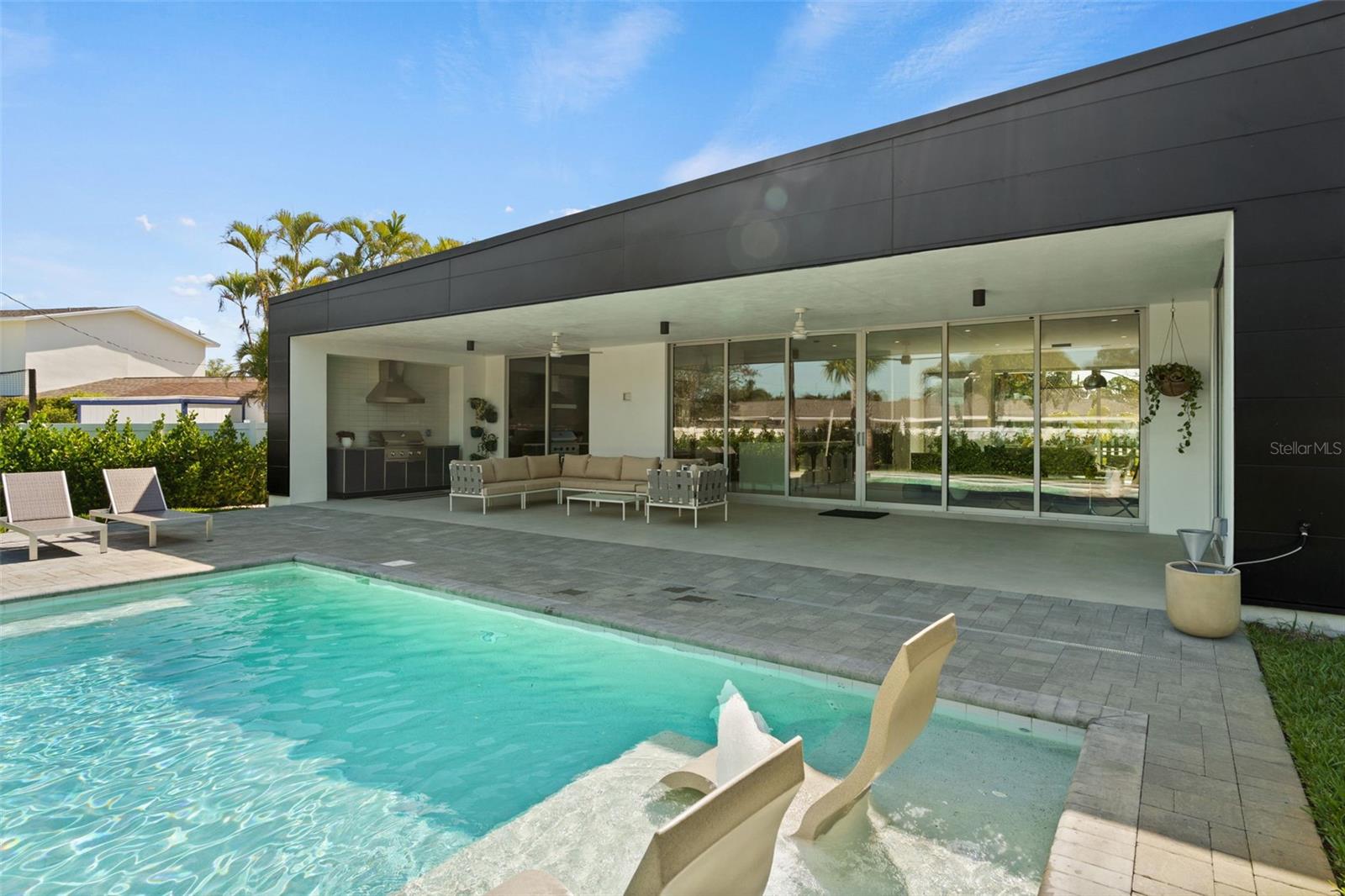 Refreshing Pool Complete With Sun Shelf And Fountain For Complete Relaxation.