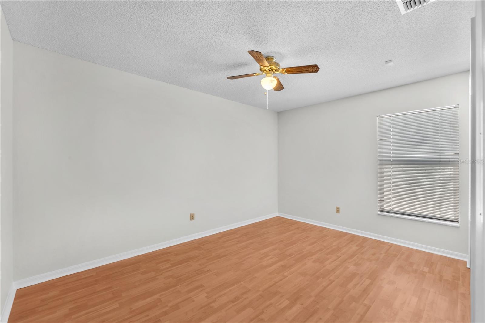 Bedroom #2 is 13'6" x 9'6"