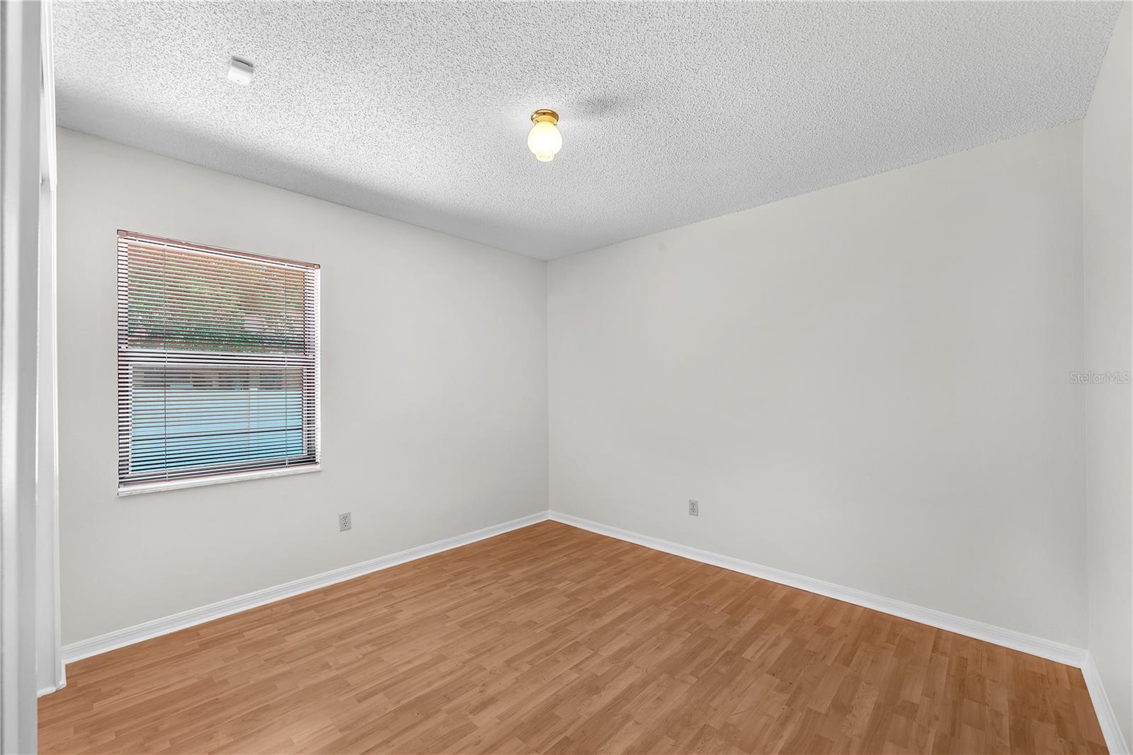 Bedroom #4 is 13'6" x 9'6"