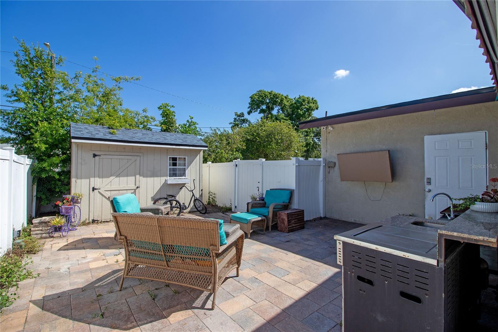 Great space for a party or relaxing.