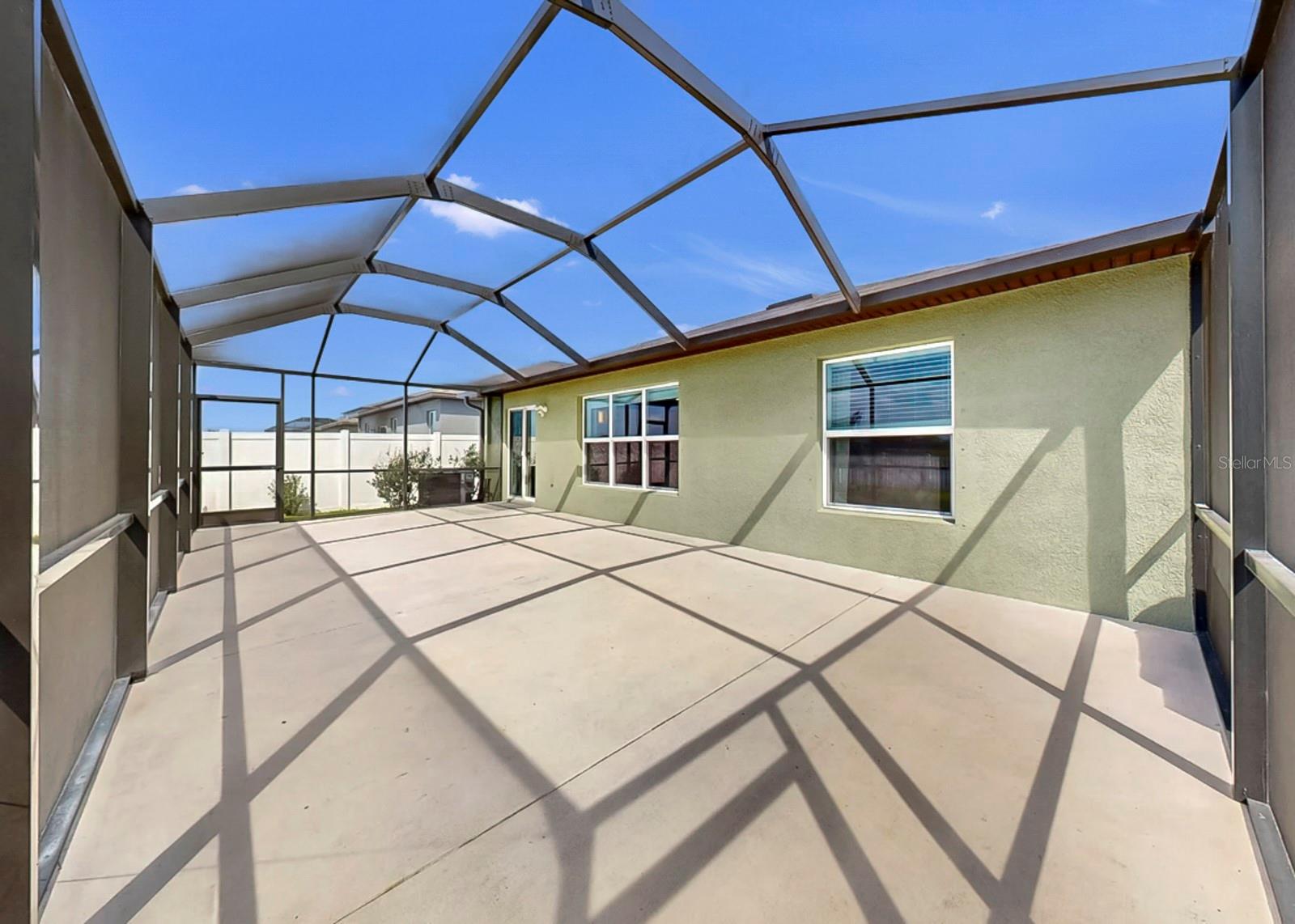 Large Screened Lanai