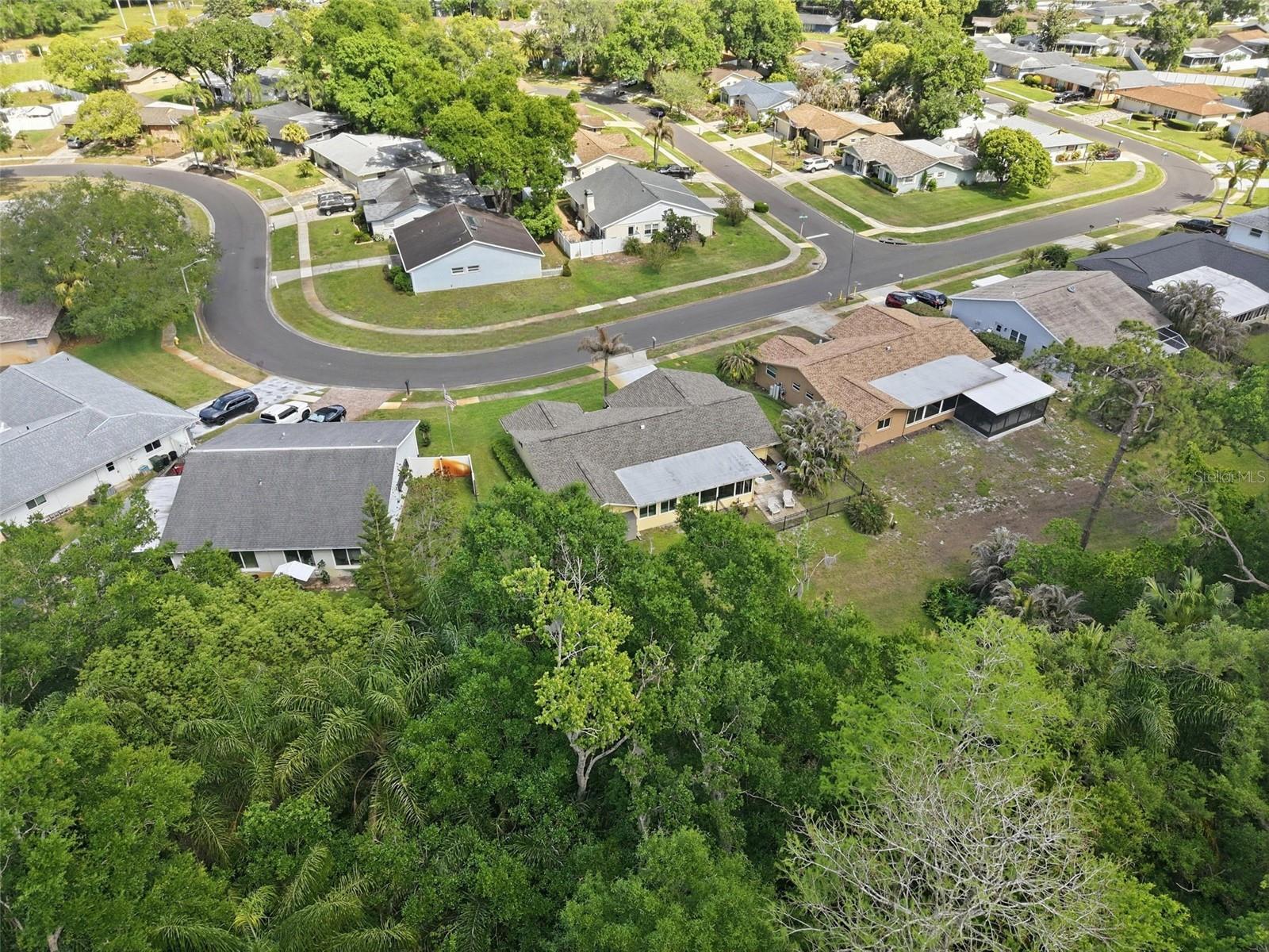 W7884808