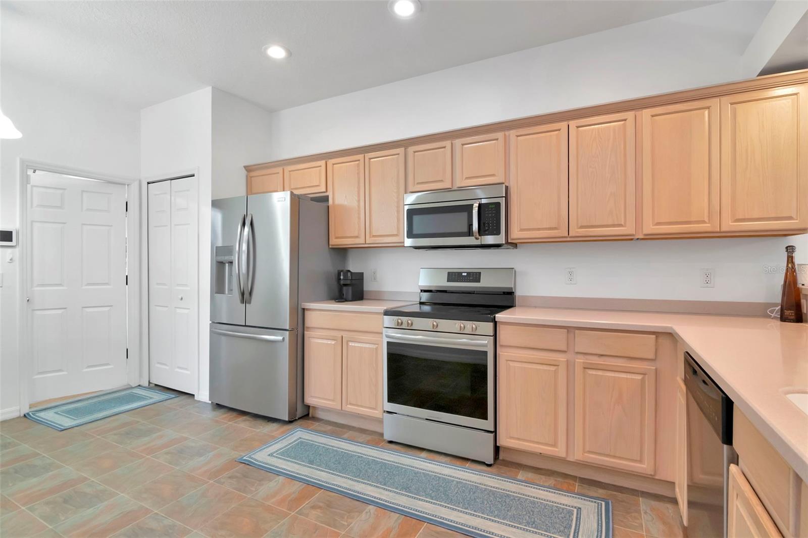 Well-designed kitchen with plenty cabinetry