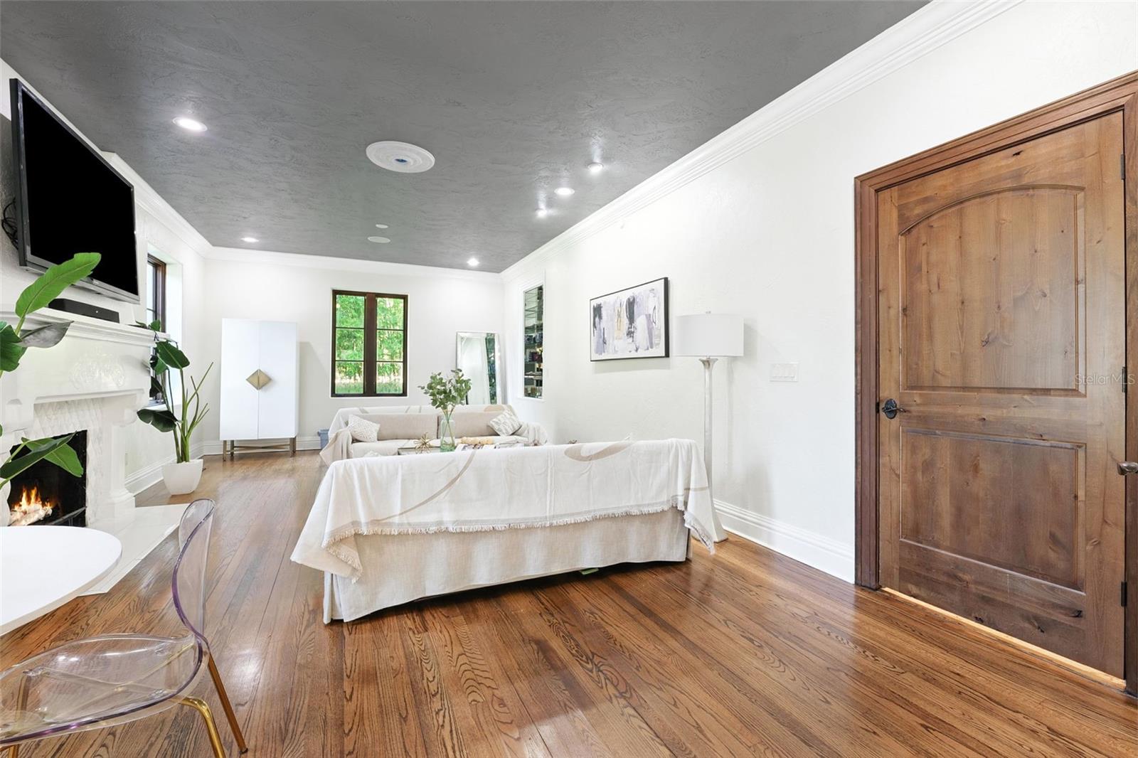 Formal Living Room/Den