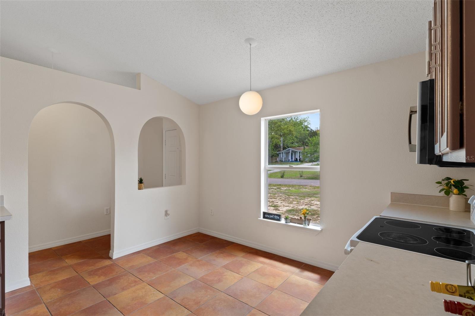 Eat-in Kitchen Space