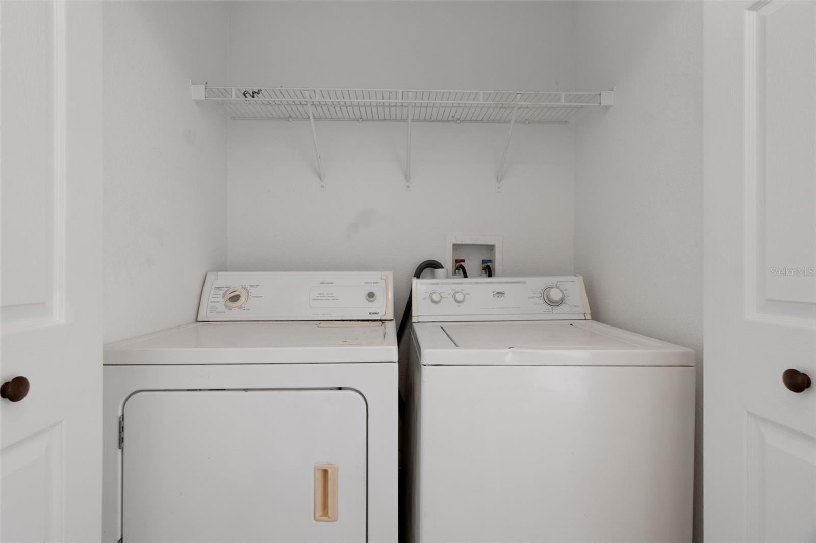 Washer and Dryer do Stay !