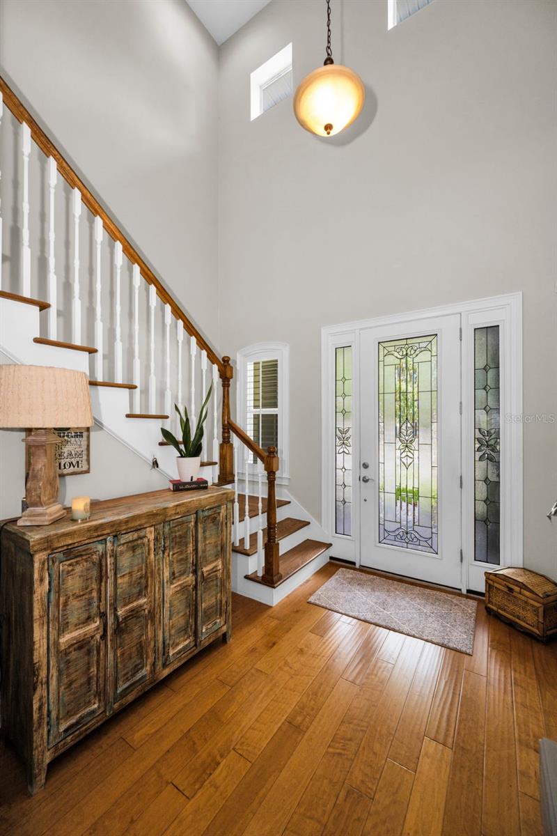 FOYER LOOKING BACK AT FRONT DOOR