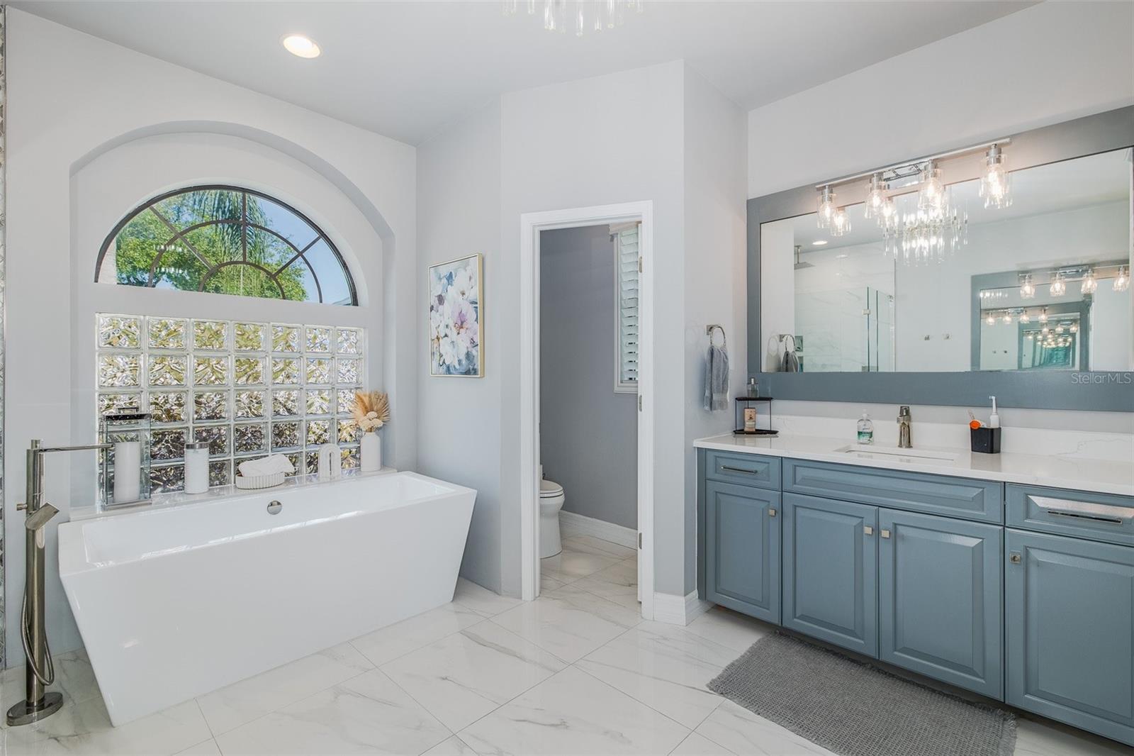 Luxurious Primary Bath