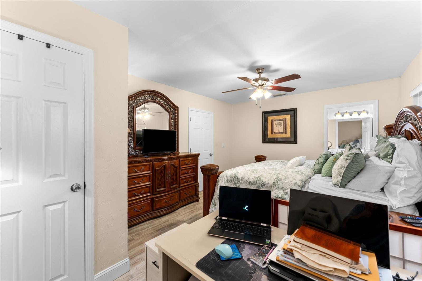 Office space in primary