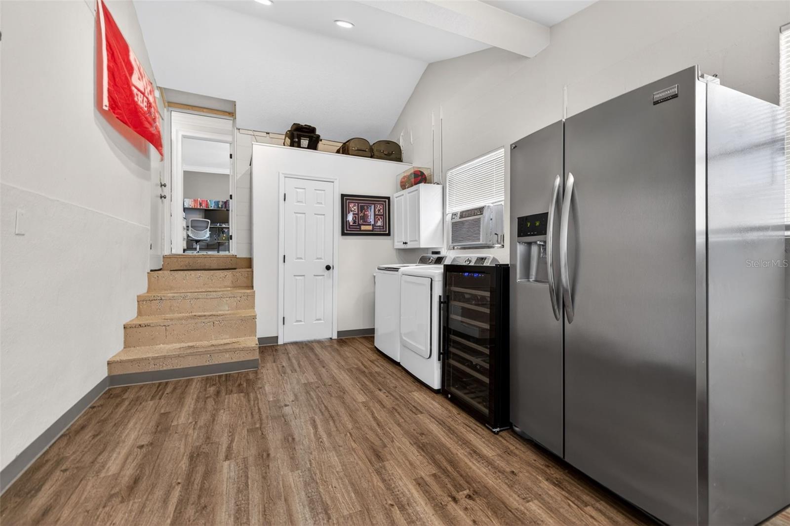 Huge Laundry/Mud/Flex Room Adjacent to 2 Car Garage