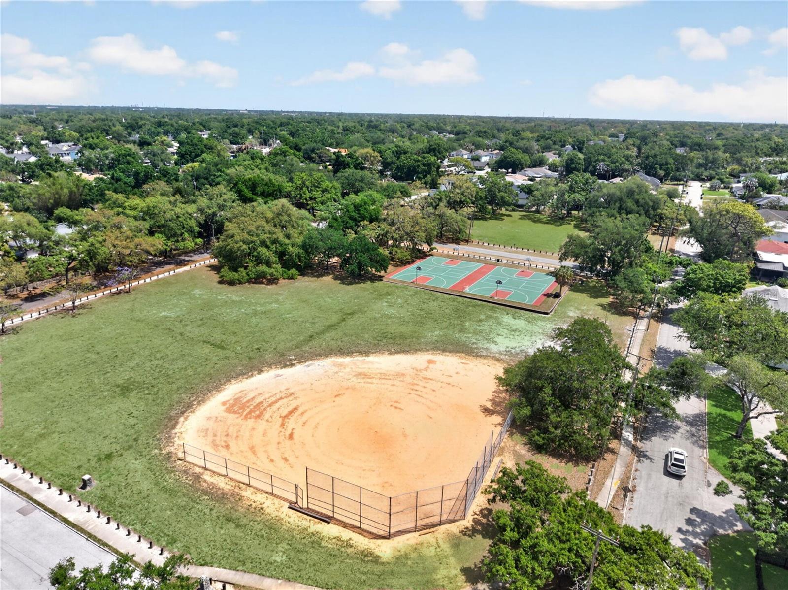 Walk to Duran Park (1 of 3) Neighborhood Parks with Playground, Pickleball and other Sports