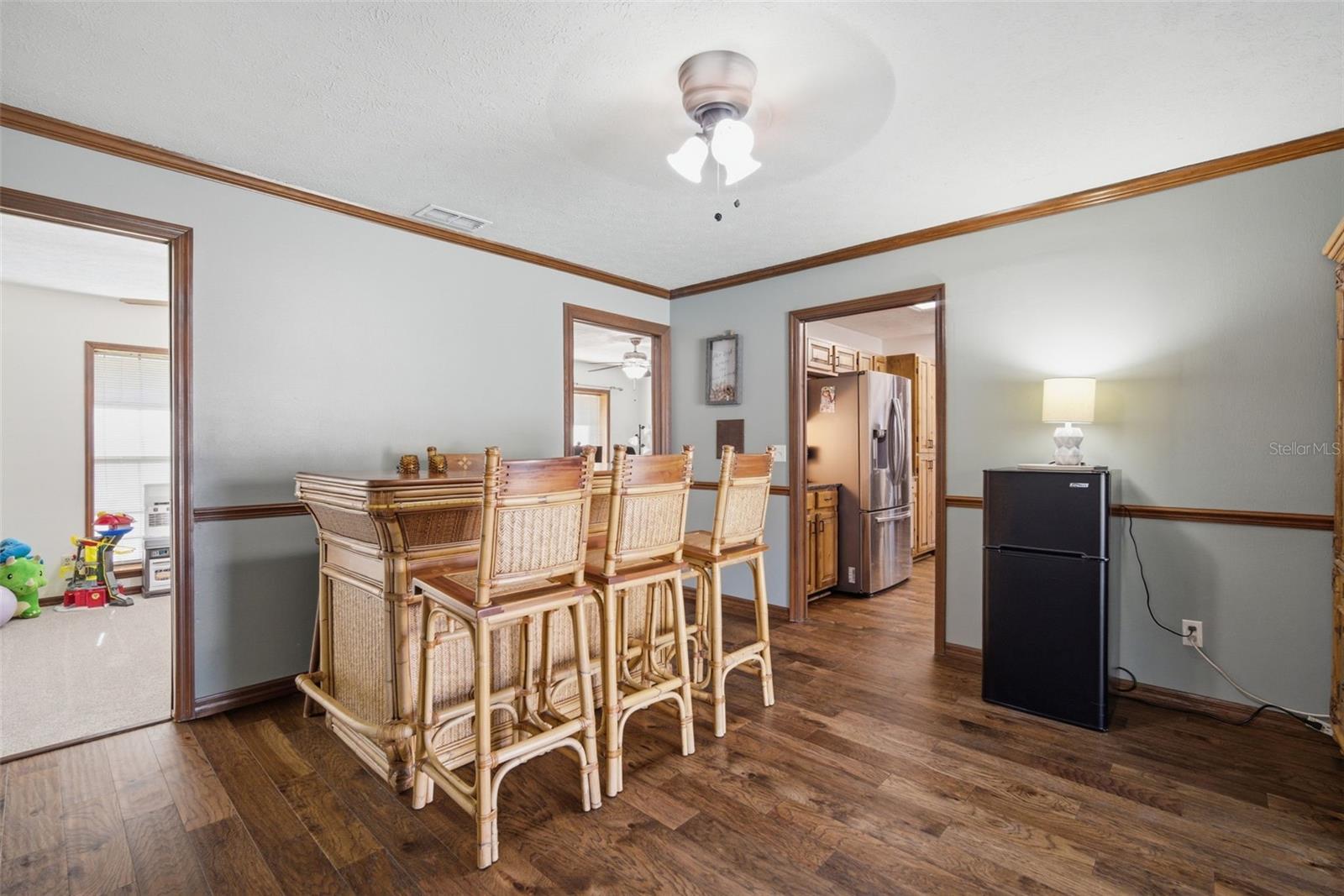 Dining area / entertainment room