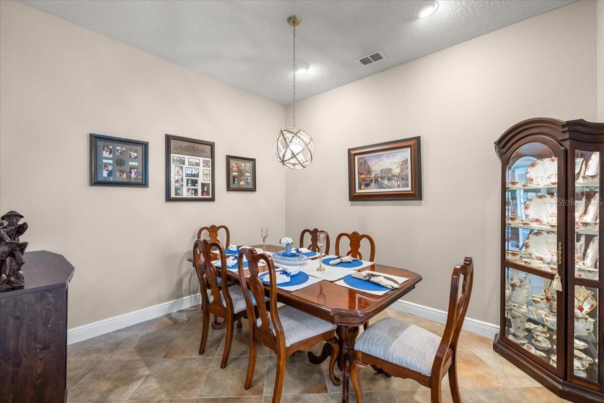 Dining Room/ Flex Room