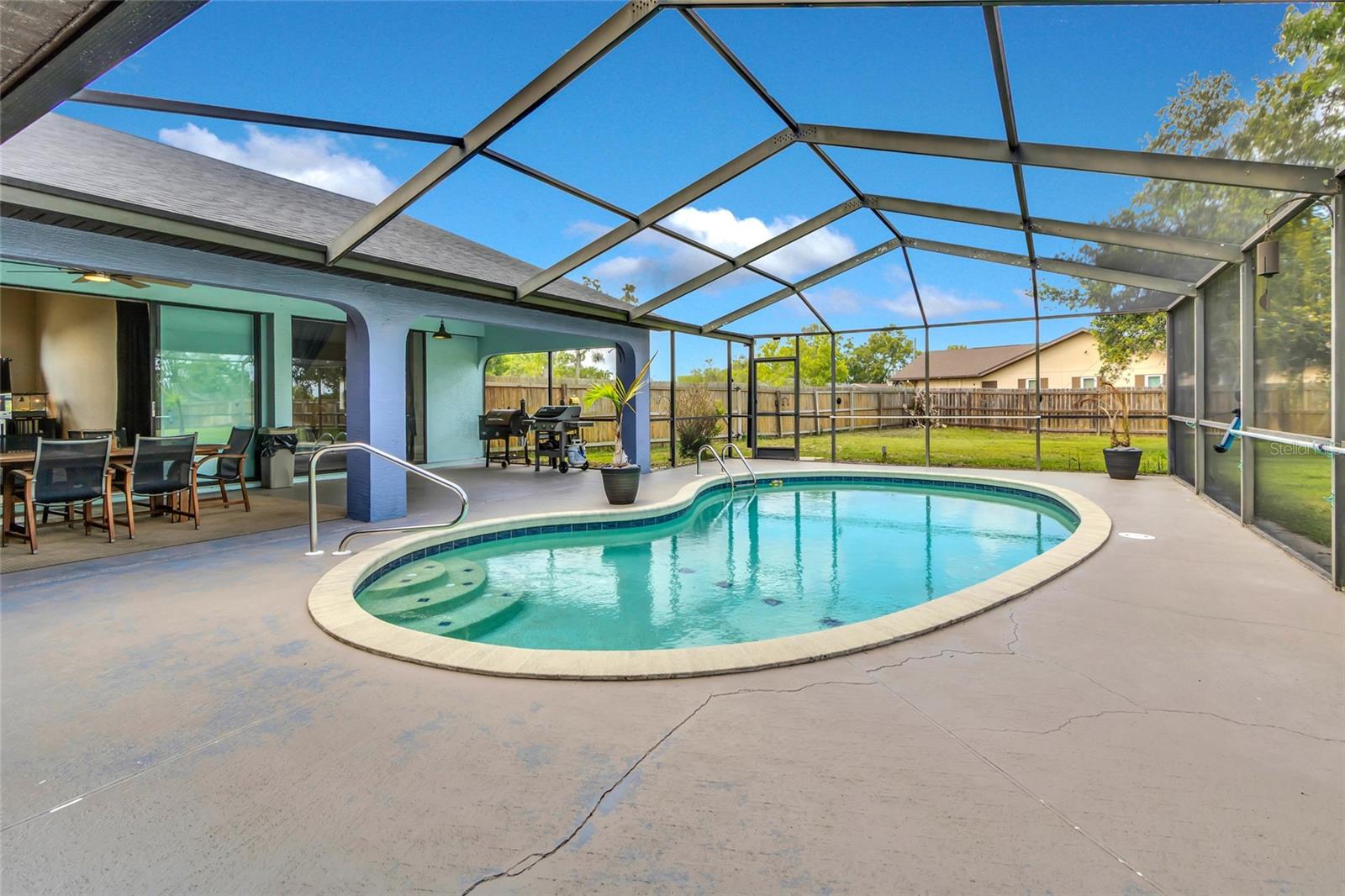 Large pool deck