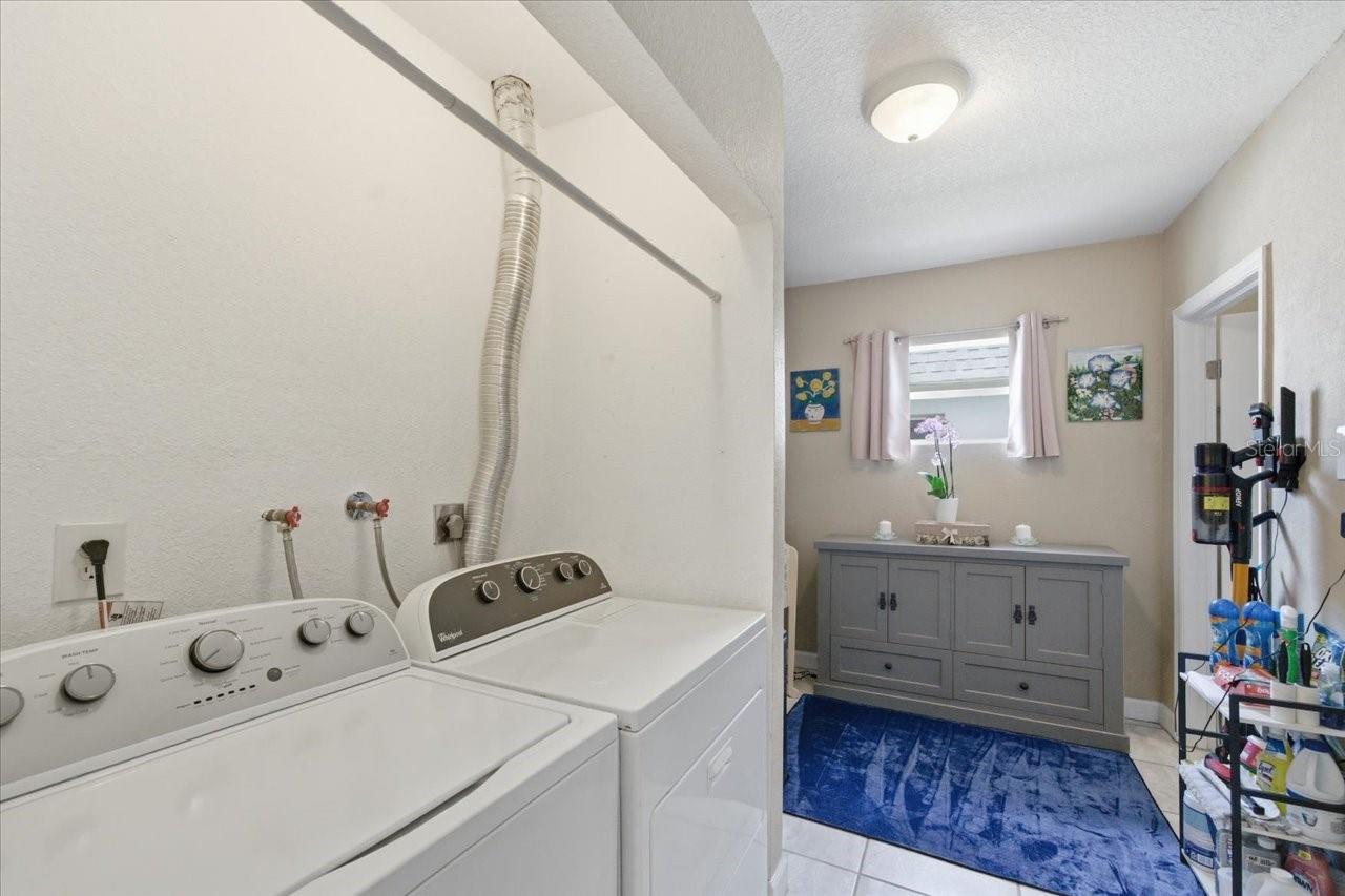Laundrey room with 2 storage spaces