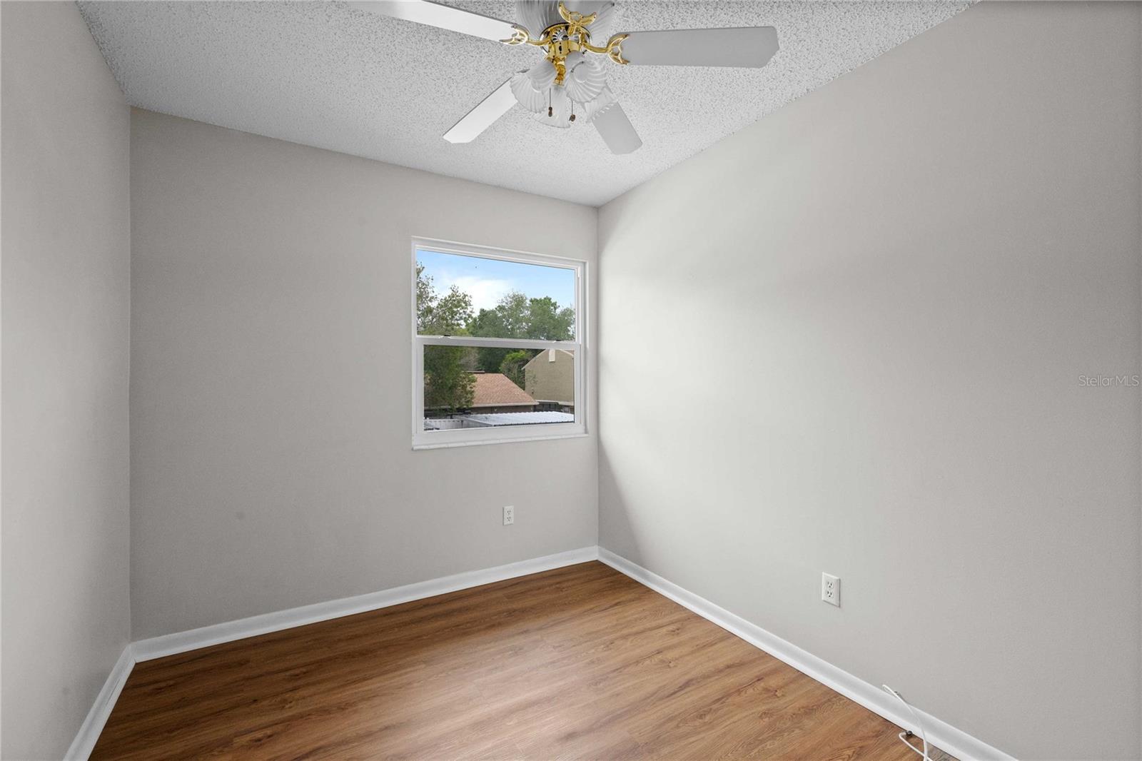 4th bedroom/office/workout area