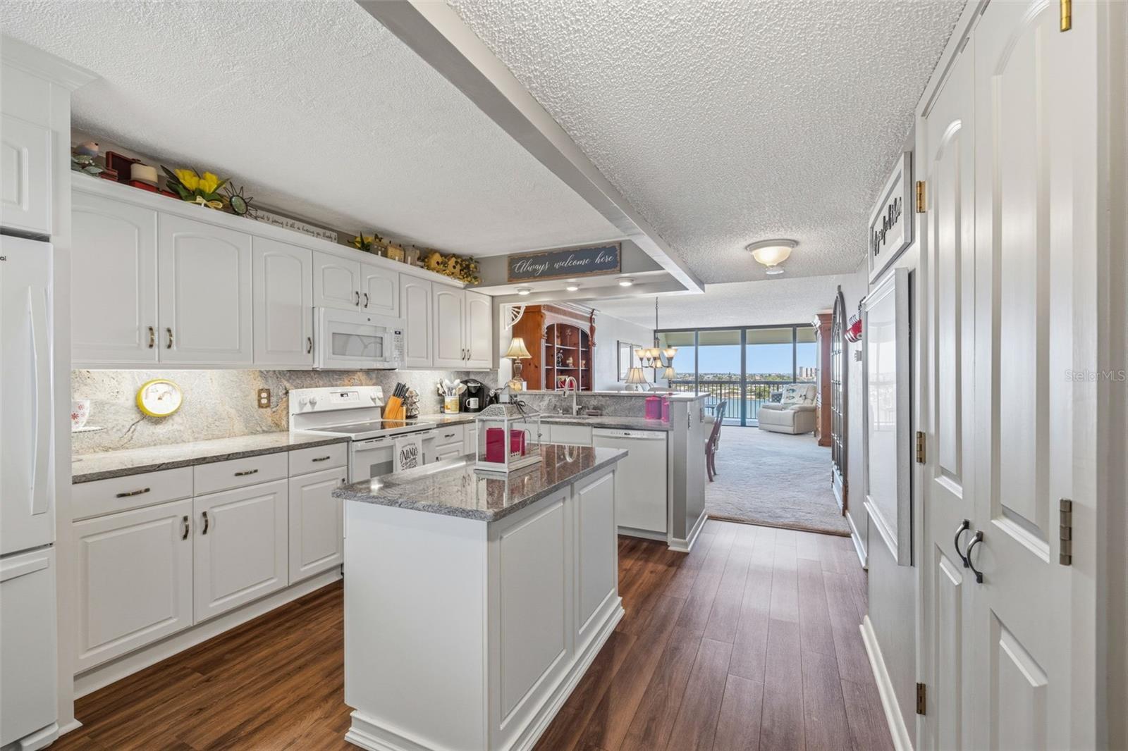 Updated Kitchen with plenty of storage