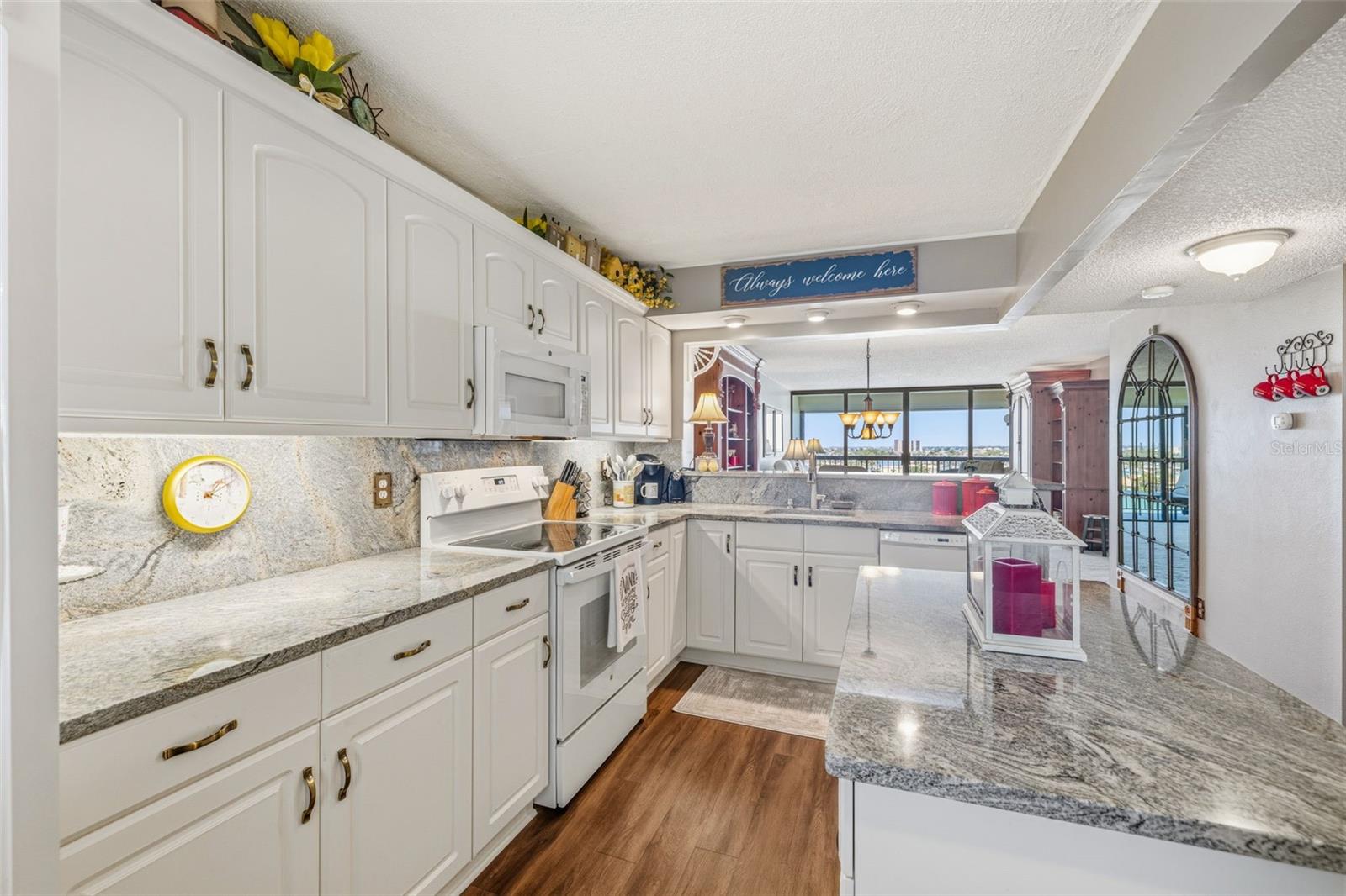 Updated Kitchen with plenty of storage