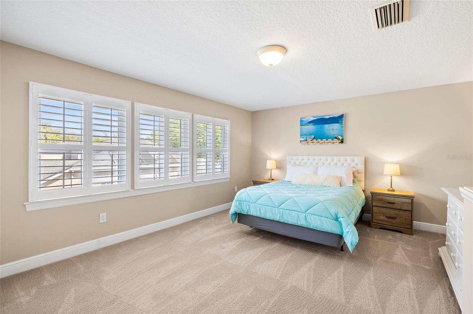 Upstairs secondary bonus or bedroom 5