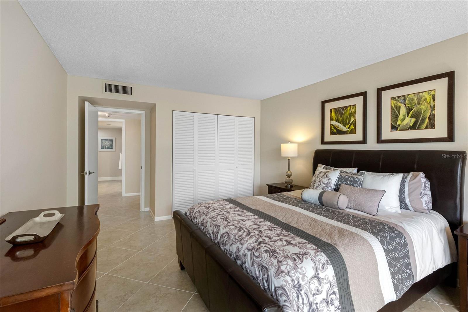 2nd Bedroom large wall closet