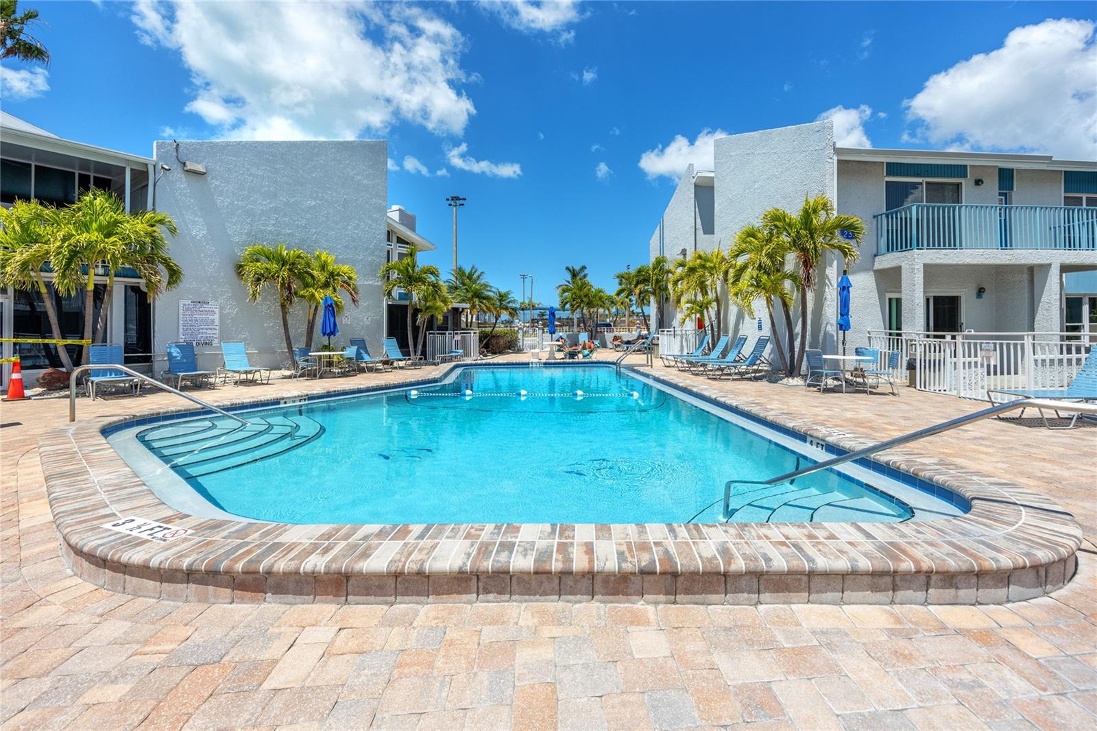 TB8497602