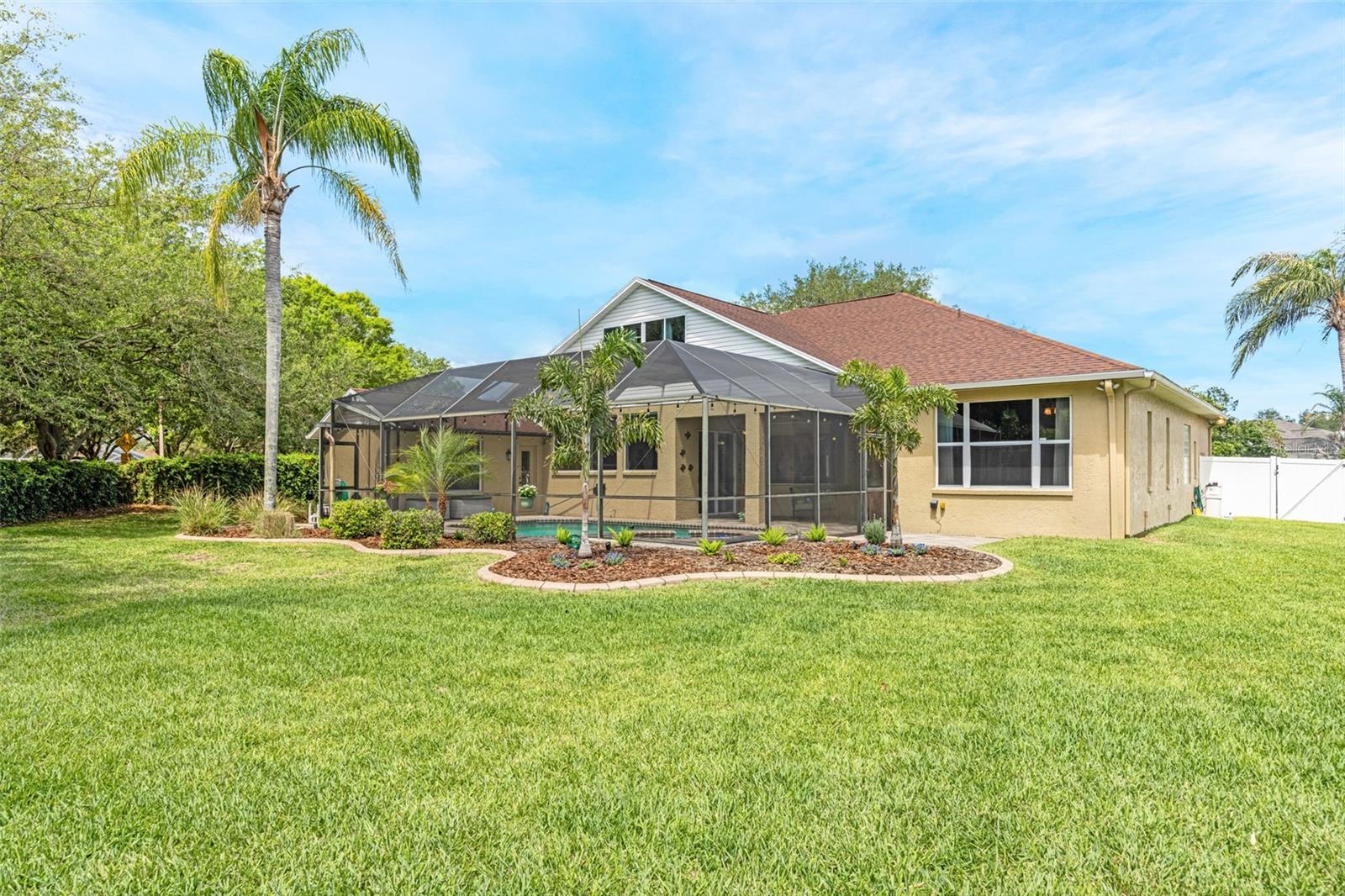 The extremely spacious backyard!