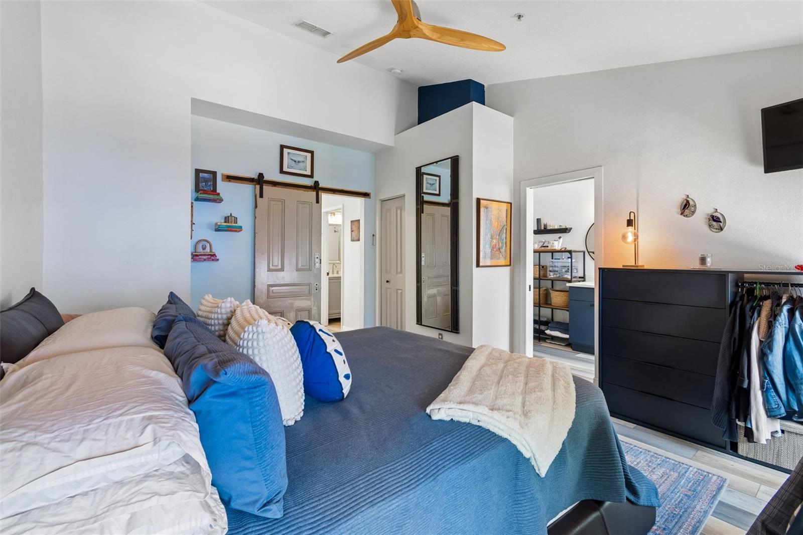 Primary Bedroom (Third Floor)