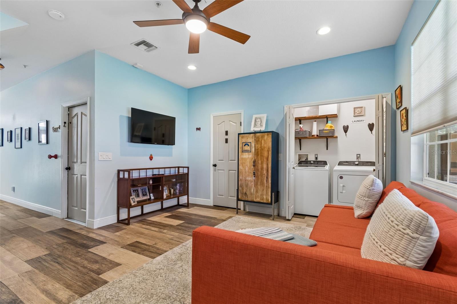 Bonus Room w/ Laundry (First Floor)