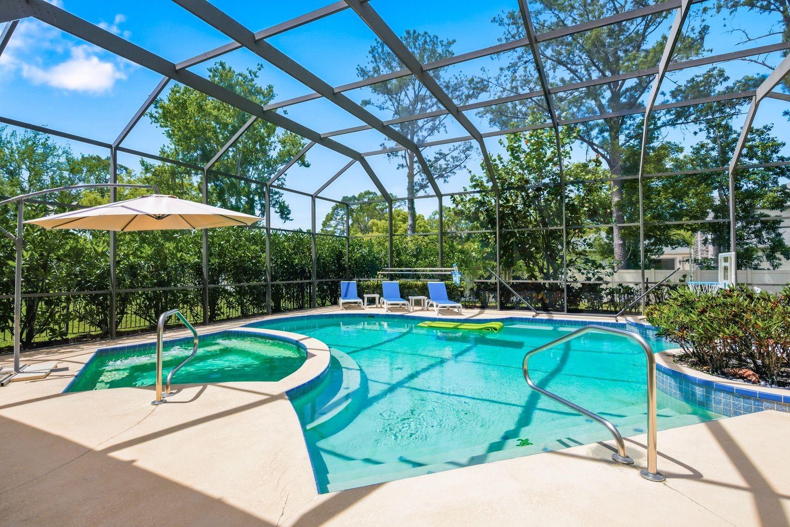 Premium pool deck & lanai, private backyard · 976 Cypress Cove Way Tarpon Springs FL 34688