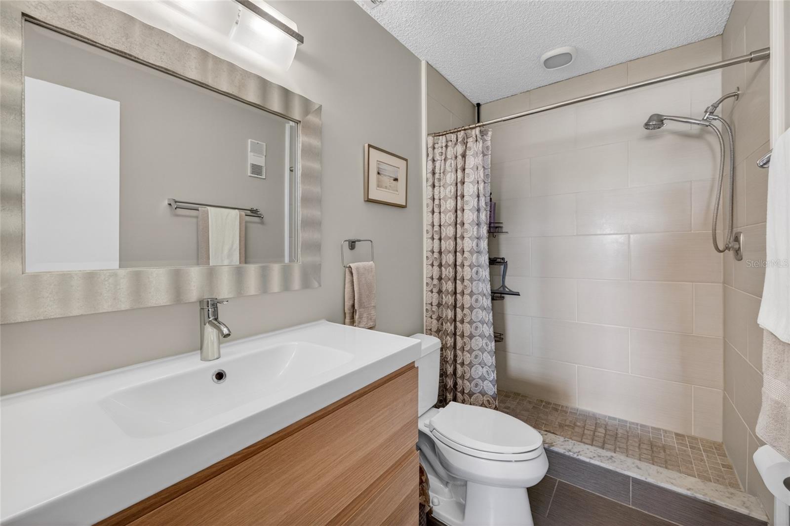 Primary En-Suite Bathroom