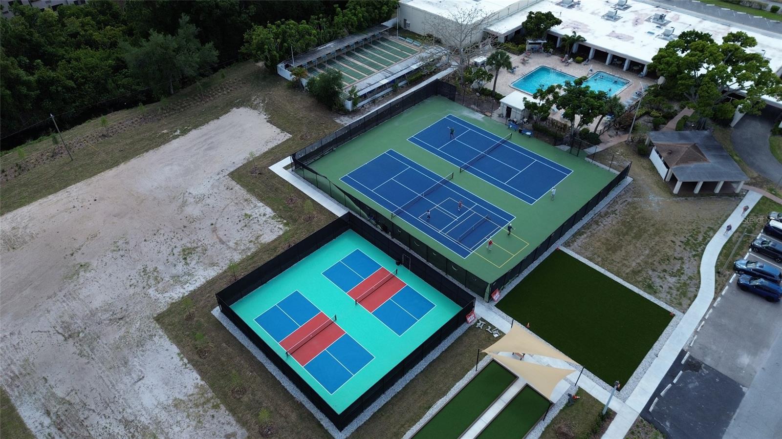 Ammenities Tennis, Pickleball, Pool