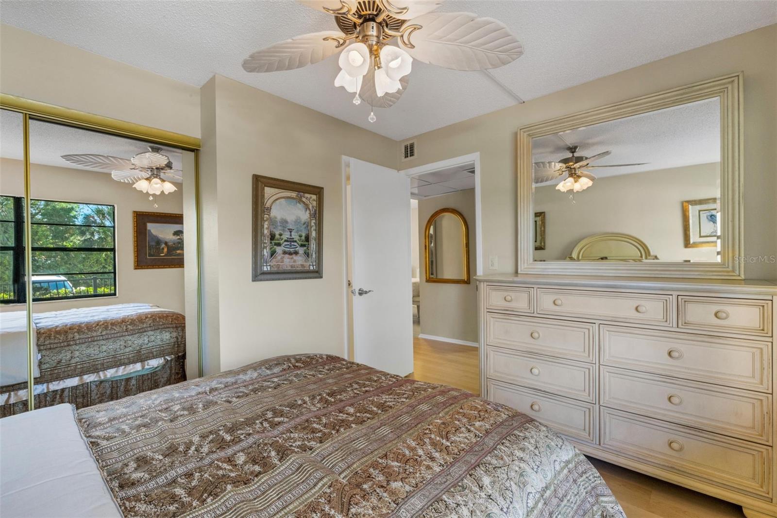 Ensuite behind room door