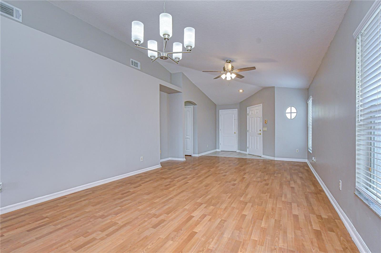 LargeDinning/family room combo