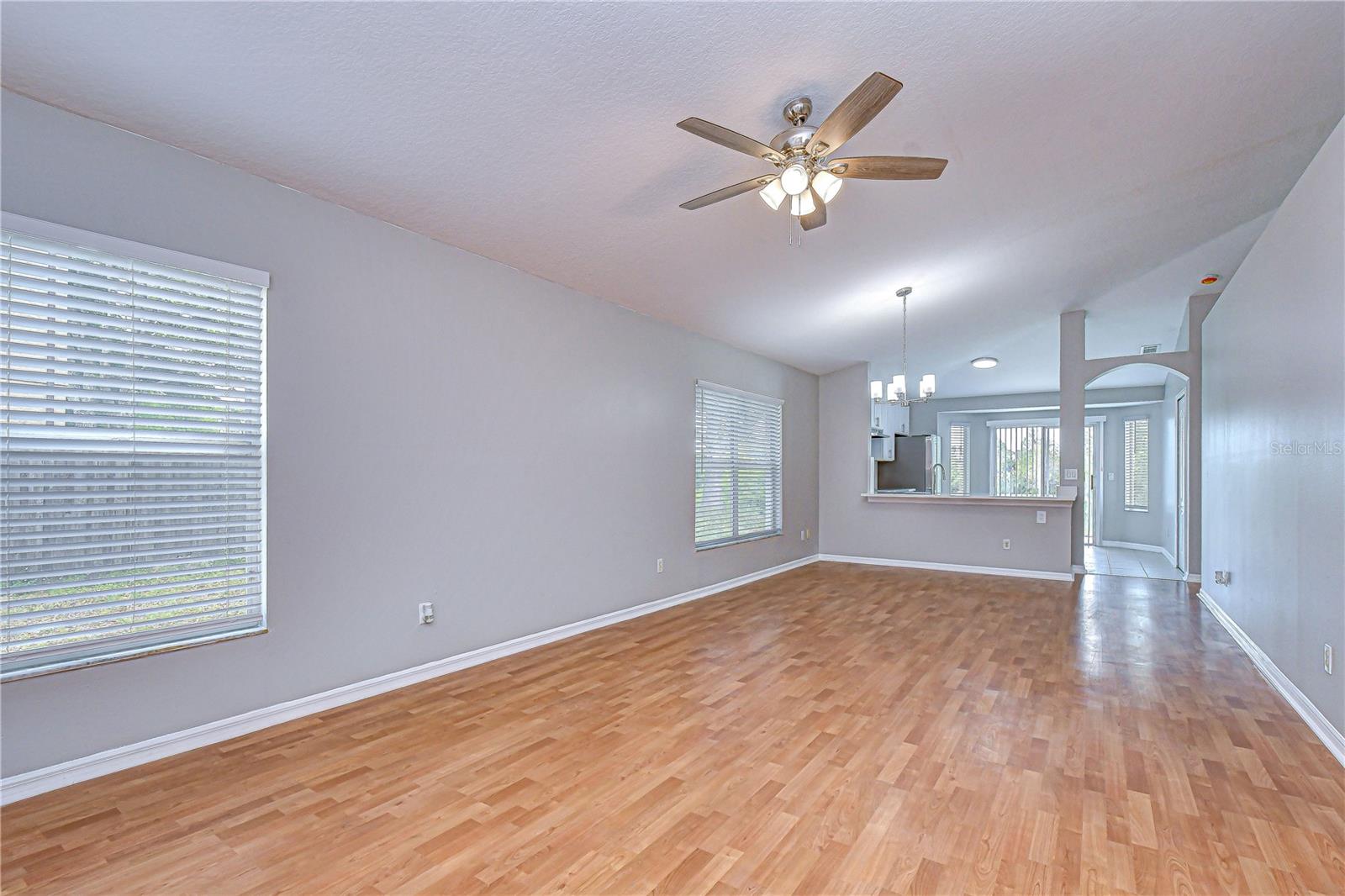 largeDinning/family room combo