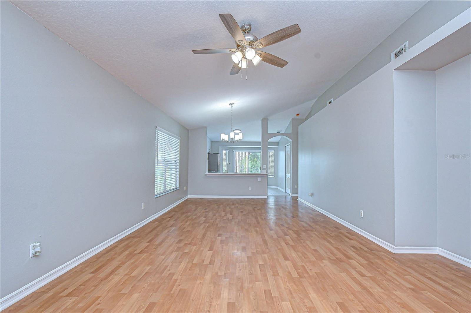 largeDinning/family room combo