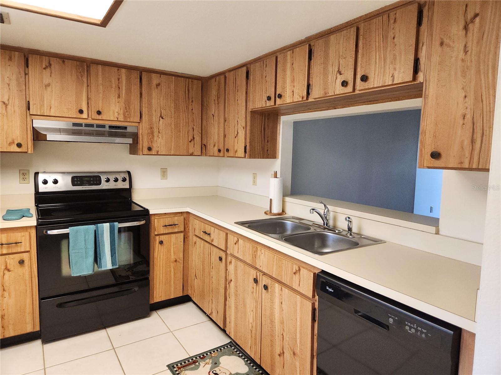 One more view of kitchen.