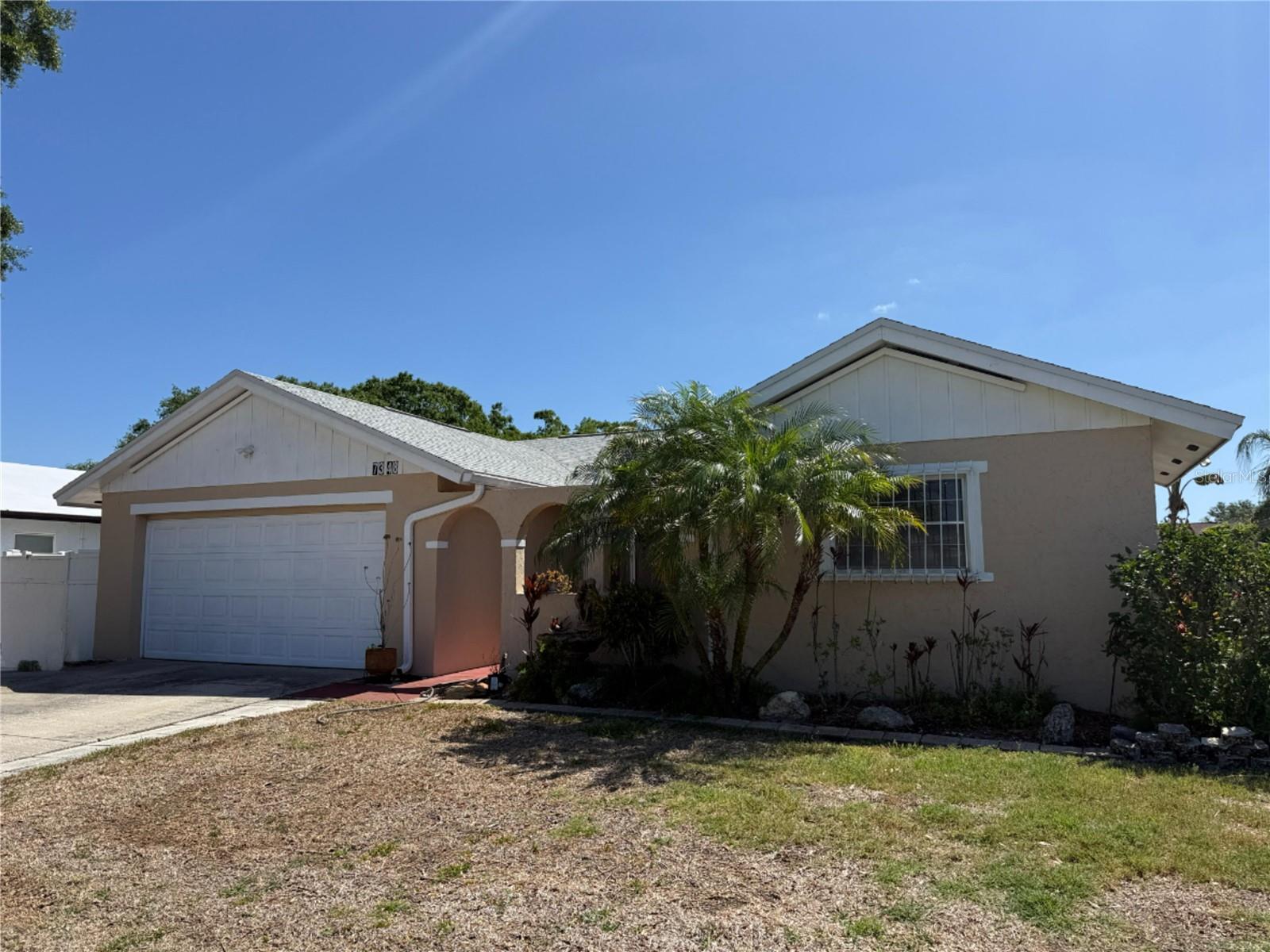 Beautiful 3 bedroom/ 2.5 bath pool home!