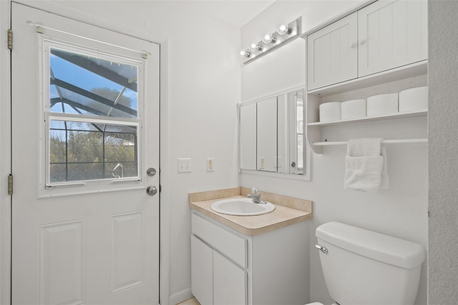 Bathroom 3/Pool Bath