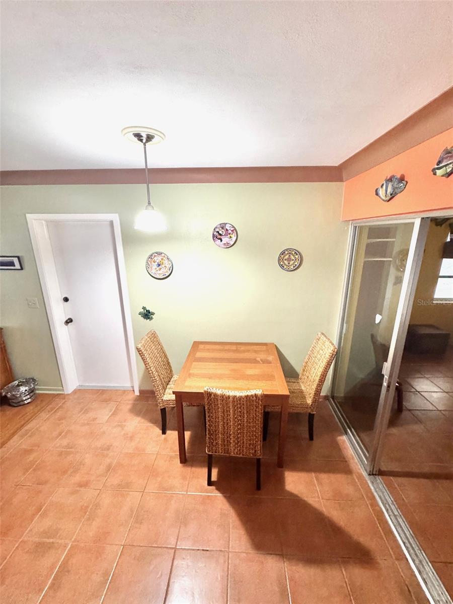Dining area in kitchen