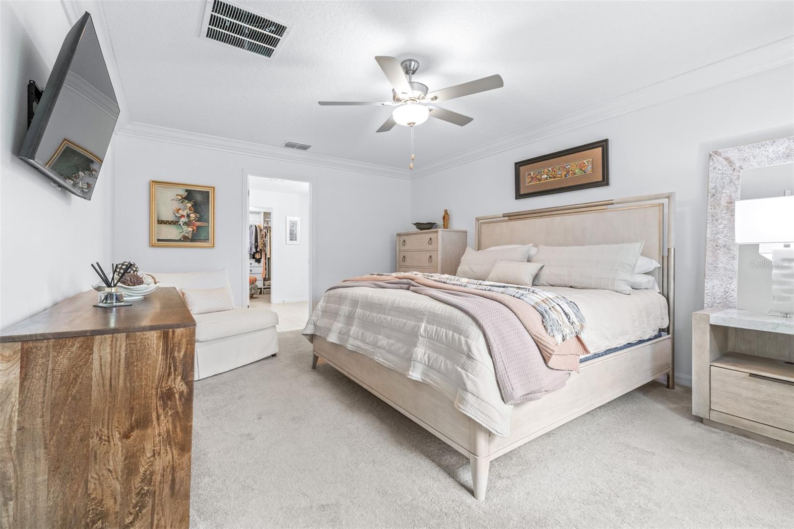 Gorgeous primary suite