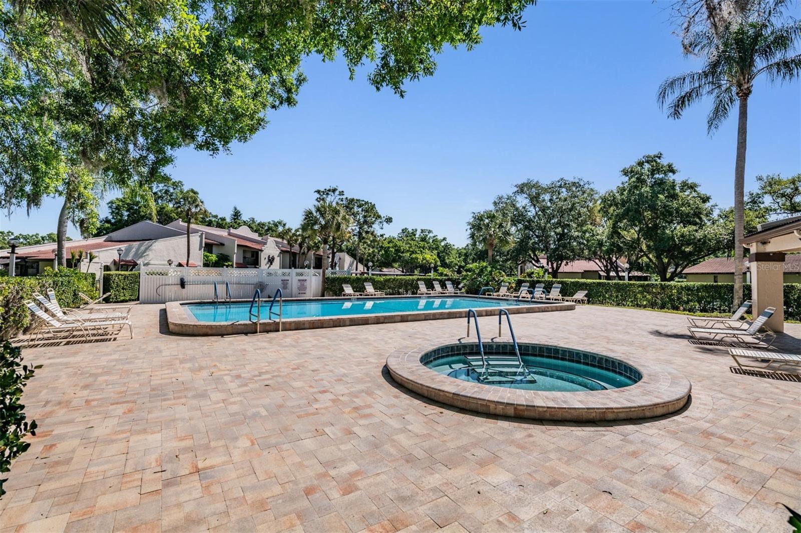 Community pool & Spa