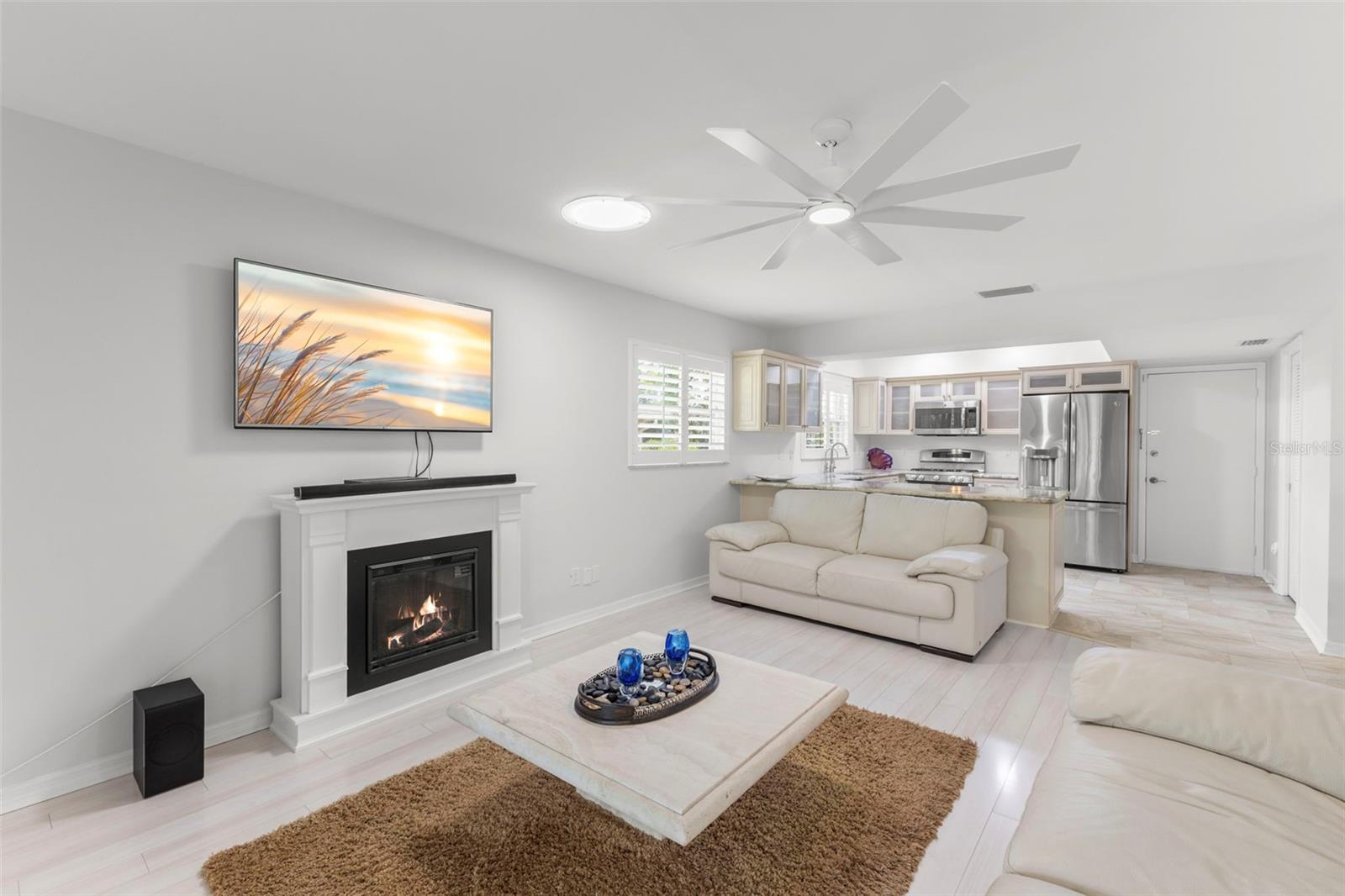 FAMILY ROOM TO KITCHEN, GARAGE AND LAUNDRY ROOM