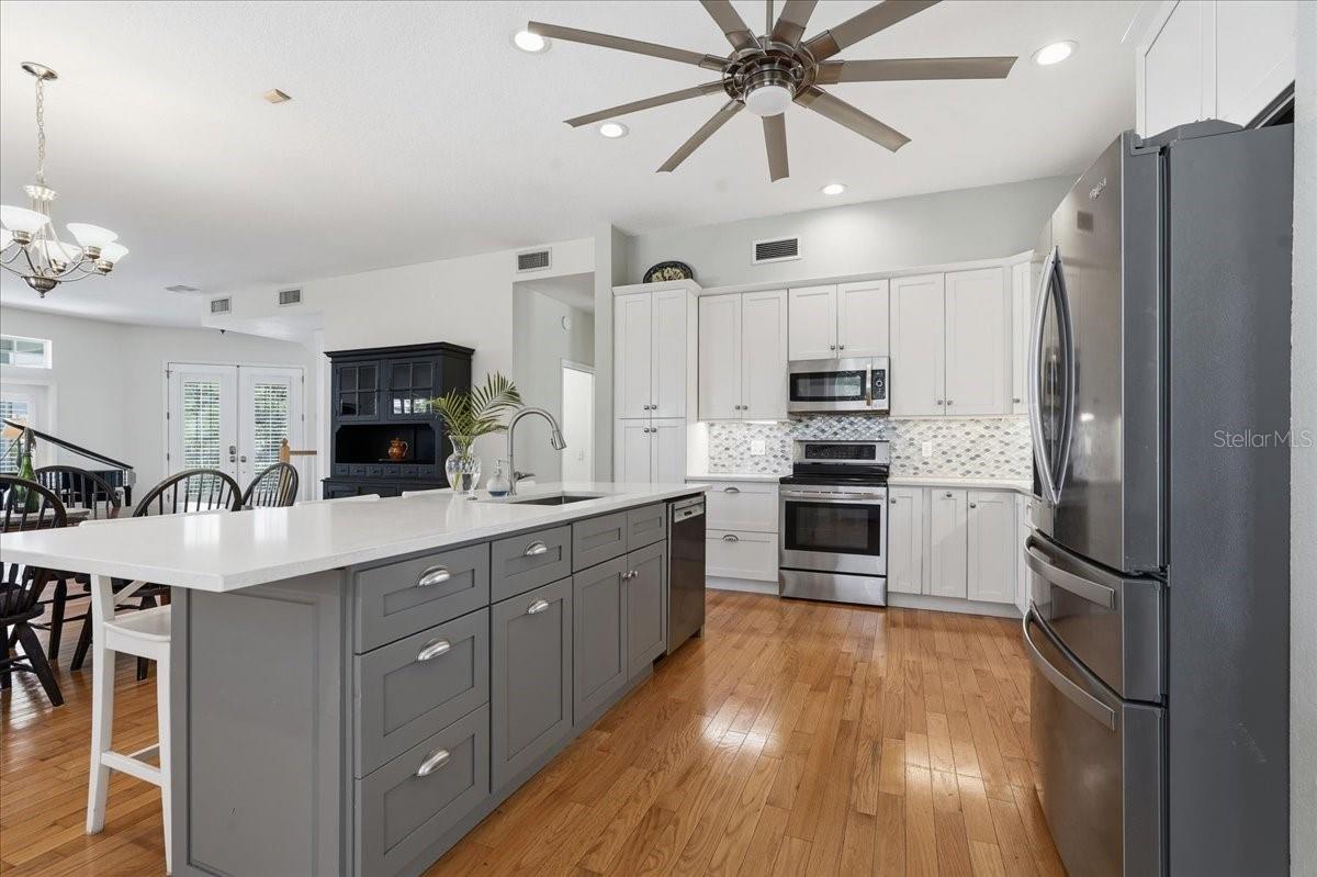 CHEF OF THE HOME WILL LOVE COOKING HERE!