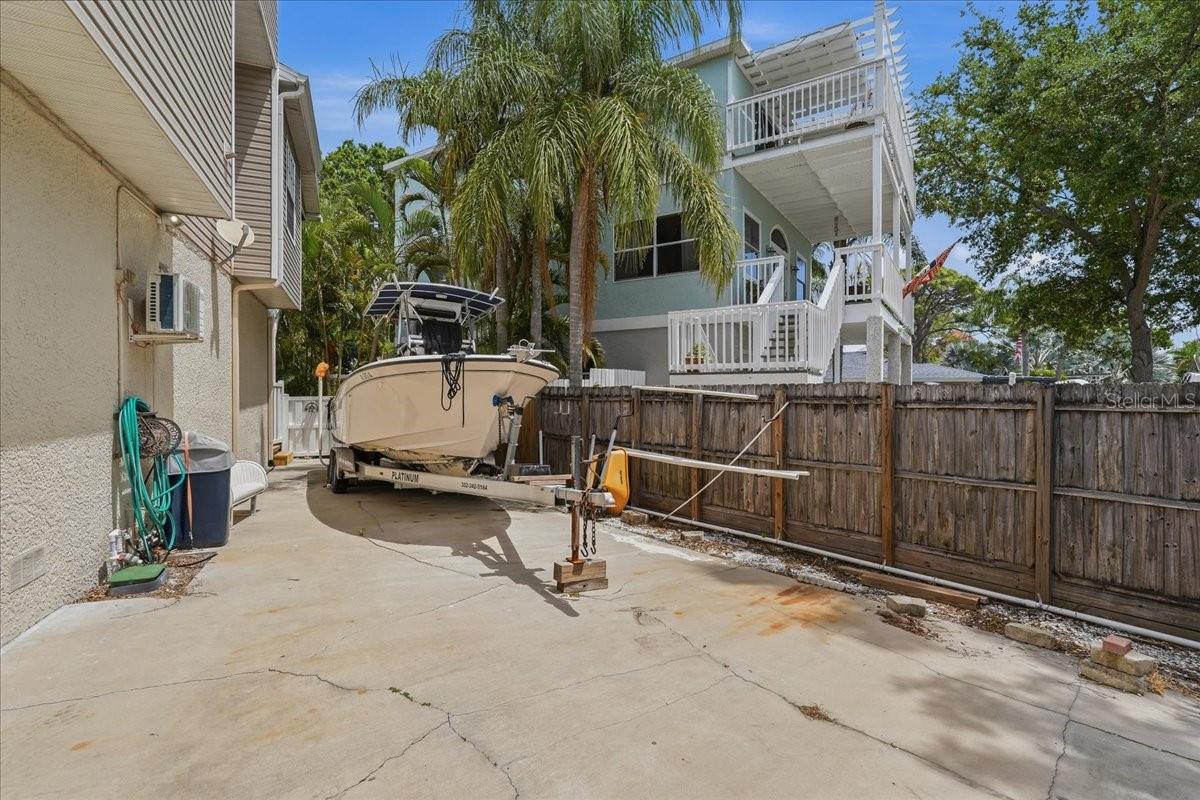 SIDE, GATED PARKING SPACE ~ GREAT FOR YOUR BOAT &/OR RV!