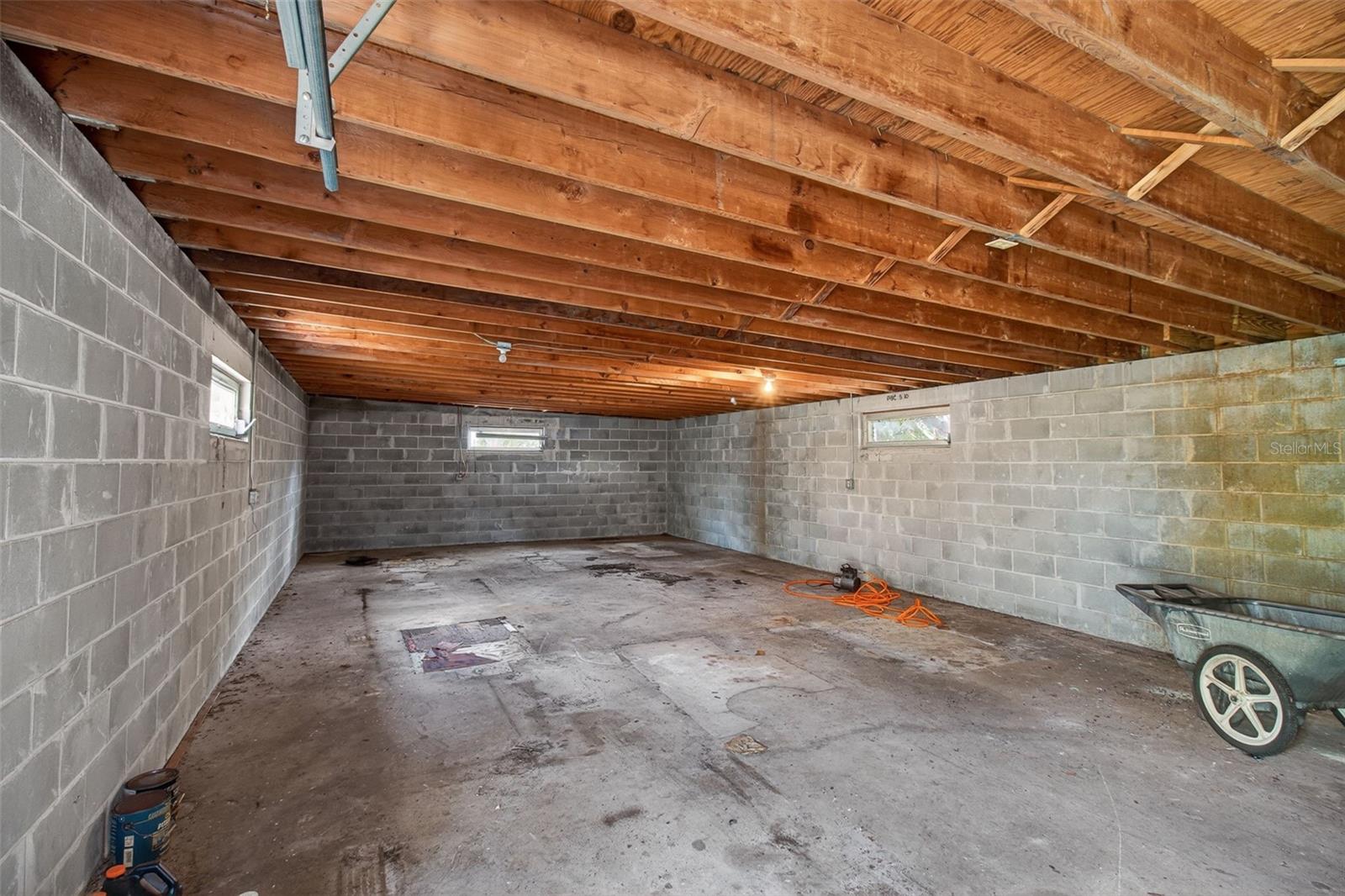 *Additional Detached Garage*