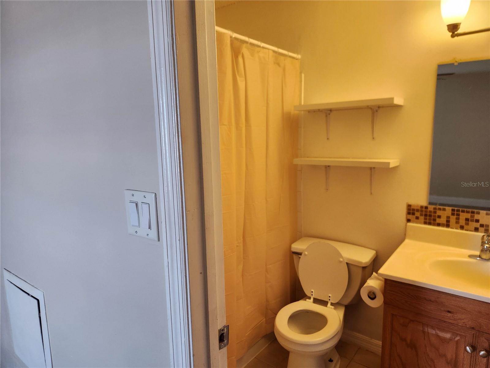 Primary in suite bath!