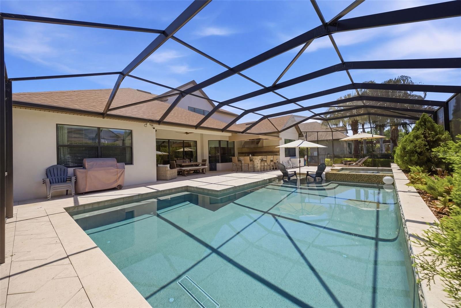 Huge screened pool area.
