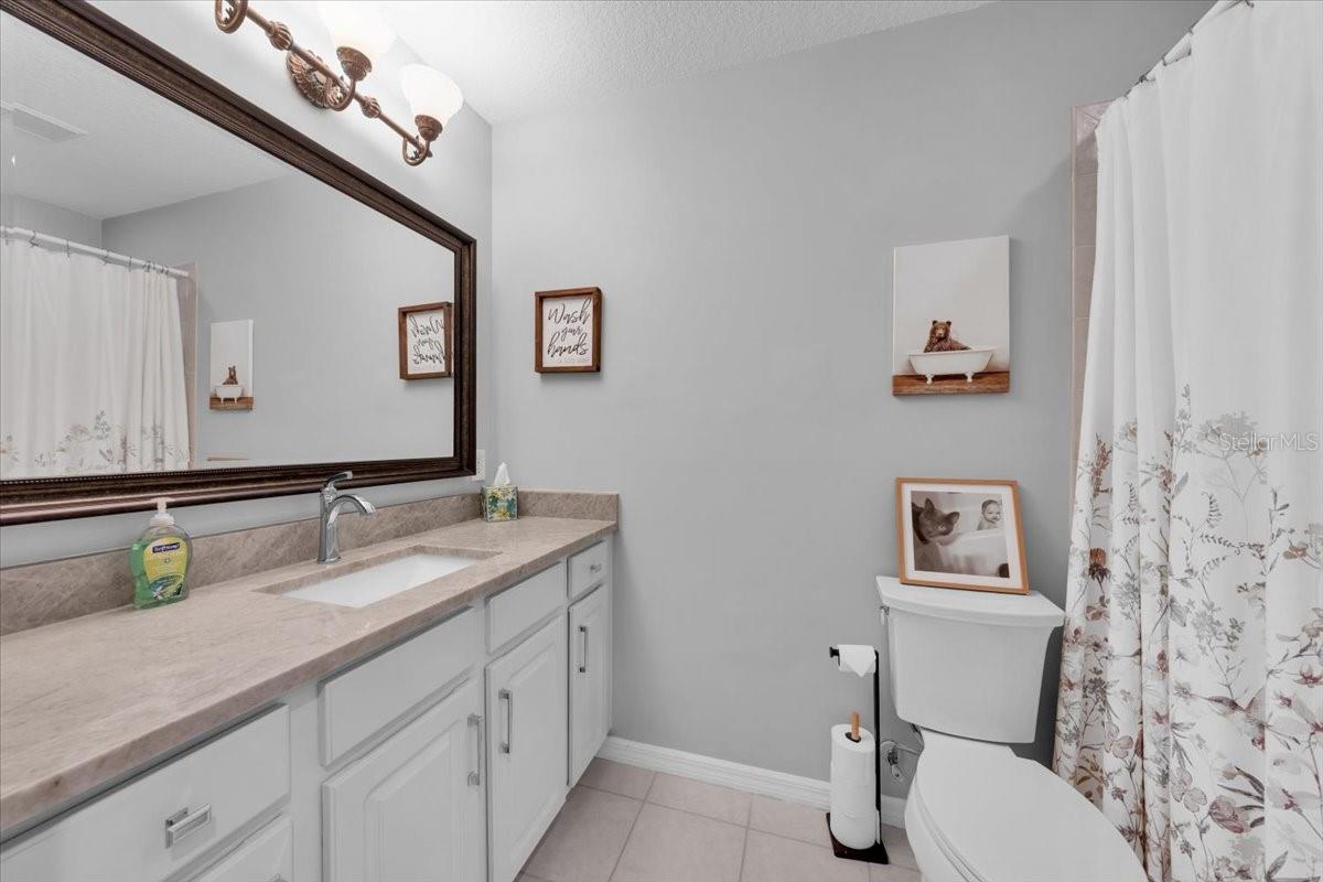 Private Ensuite Guest Bedroom